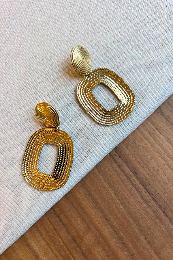 Sally Clip Earrings Gold